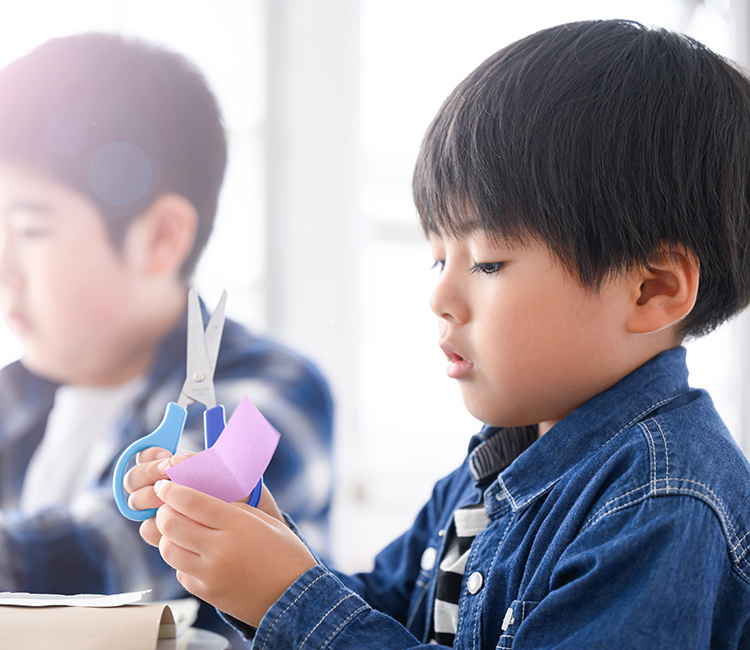 手つなぎ登園